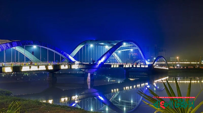 হাতিরঝিলের ব্রিজ থেকে তরুণীর লাফ, দেড় ঘণ্টা পর লাশ উদ্ধার